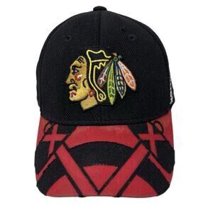 Reebok NHL Chicago Blackhawks Center Ice Hat L/XL Black Stanley Cup Final 2015